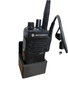 Soporte de radio bidireccional Motorola XPR 3300e (radio no incluida) - Imagen 1 de 3