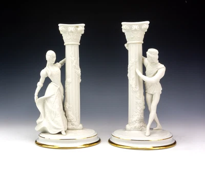 Porcelana bisque Franklin Mint - Par de candelabros temáticos de Romeo y Julieta Foto 1 de 4
