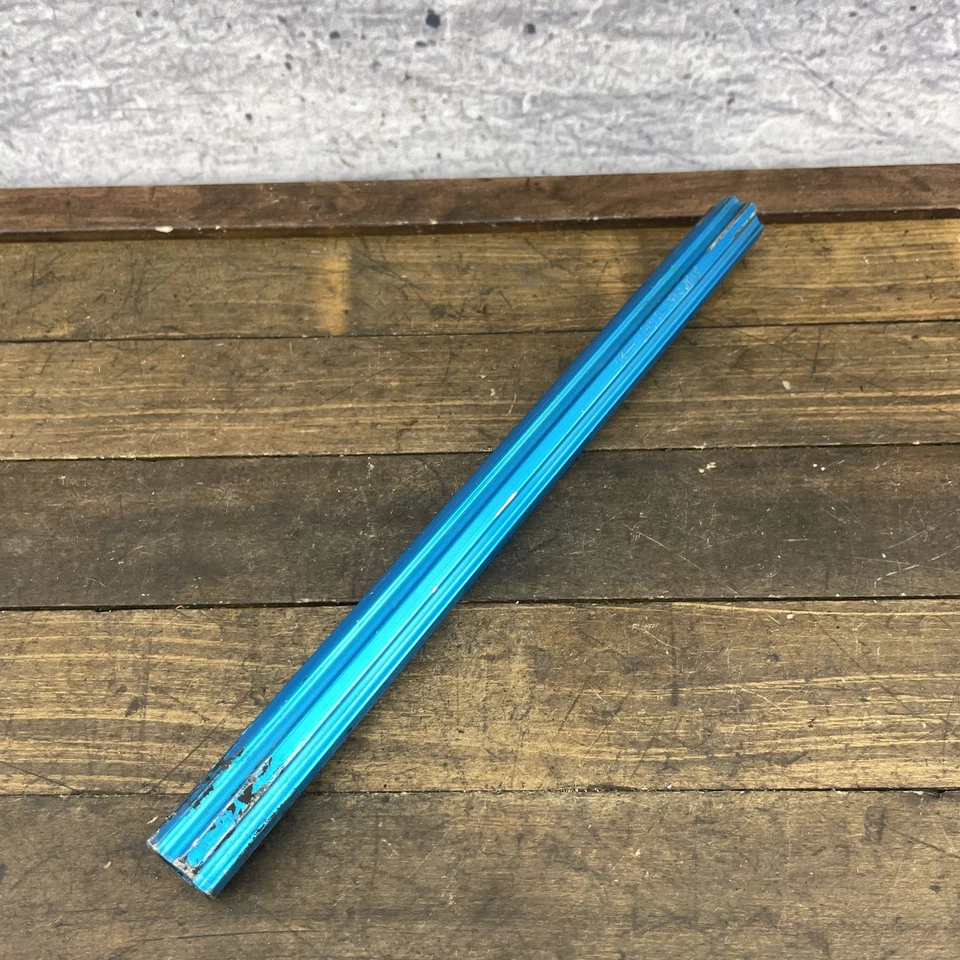 Tija de sillín de bicicleta de aluminio estriado con poste azul BMX Old School 22,2 mm OG años 80 Foto 1 de 4
