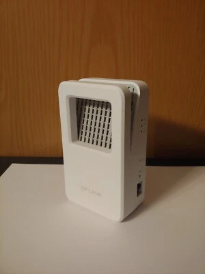 TP-Link AC1200 WiFi Range Extender RE350k Mint Condition Gift - Image 1 of 4