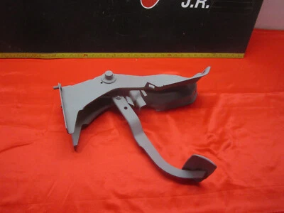 Chevrolet Impala Caprice Belair 1965 1966 pedal de freno automático Foto 1 de 4