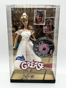 Barbie da collezione etichetta rosa Sandy bambola grasso 30 anni supporto musicale 2008 Mattel - Foto 1 di 2