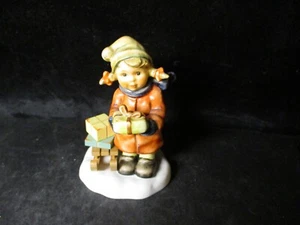 Figurina Hummel Goebel Buona Marea 2026 2/0 TMK 8 Made in Germany F44 QQ - Foto 1 di 3