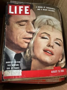 LIFE MAGAZINE AUGUST 15, 1960 MARILYN MONROE CO-STAR. IVES MONTAN VG - Picture 1 of 1