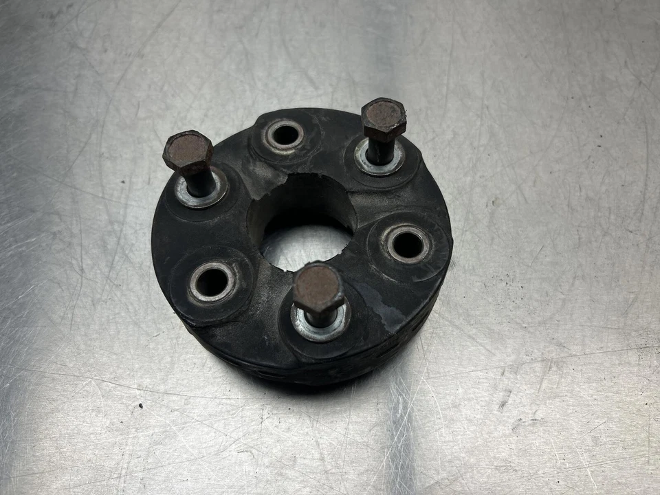 2004-2006 Pontiac GTO LS1 LS2 OEM acoplador de eixo de transmissão jugo 92143597 - Imagem 1 de 1