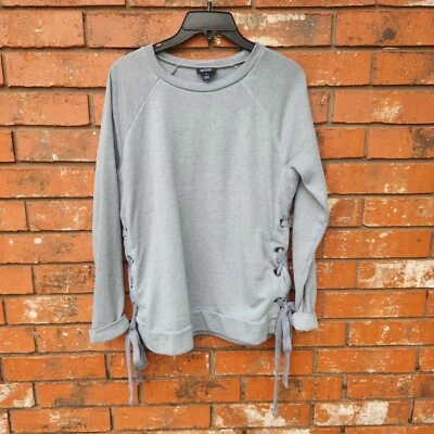 Moletom cinza com cadarços ajustáveis para cada lado feminino tamanho médio - Imagem 1 de 4