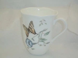 Lenox Butterfly Meadow SWALLOWTAIL 12 oz Mug Scalloped Rim Excellent Condition - Picture 1 of 4