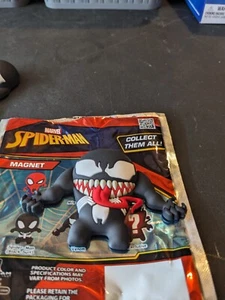 *Venom* Spider-Man Comics Classic Monogram Figural 3D Magnet - Picture 1 of 2