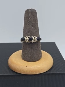 Anillo vintage de plata de ley y ónix negro talla 8 - Imagen 1 de 7