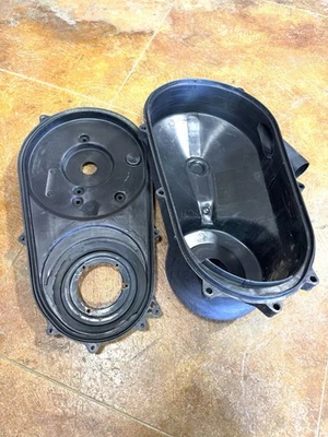 Cubierta de embrague interior y exterior Polaris All 400cc 1996-2003 OEM 5433542 Foto 1 de 4