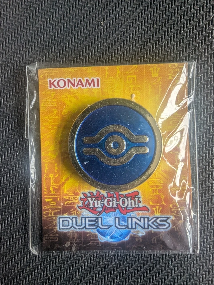 Yu-Gi-Oh! Moneda abatible Duel Links - Moneda de inicio de duelo - Roja/azul con ojo del milenio Foto 1 de 1