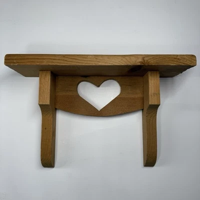 "Estante de pared vintage rústico hecho a mano de madera maciza con recorte de corazón de 12"" de ancho" Foto 1 de 4