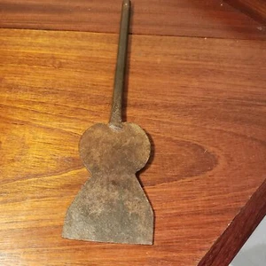 Nice antique hand forged iron kitchen scrapper - Picture 1 of 9