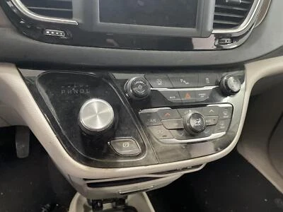 Interruptor selector de aire acondicionado usado se adapta a: Chrysler Pacifica 2018 delantero 3 zonas temperatura c Foto 1 de 4