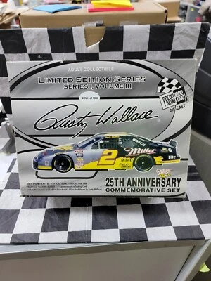 Ford T-bird 1996 Revell/Presspass Rusty Wallace #2 Miller 25 años carreras 1:24 Foto 1 de 4