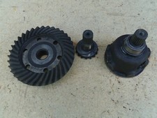 Renault Dauphine Tellerkegelrad im Getriebe (Differential) zerlegt Topzustand Renault Dauphine Tellerkegelrad im Getriebe (Differential) zerlegt Topzustand