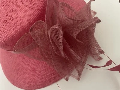 Chapéu Derby Rosa Badgley Mischka - Imagem 1 de 4