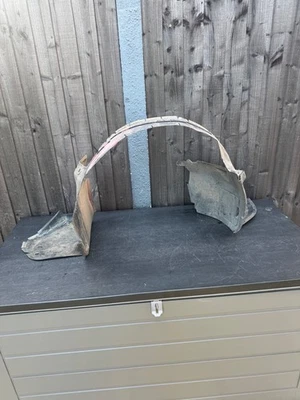 Mercedes Slk R170 Arch Liner Front Right Pre-Faclift Complete…1996-2000.. - Image 1 of 4