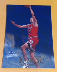 1998-99 Fleer Brilliants BLUE Tony Kukoc #24B - Bulls