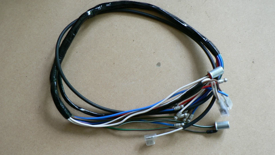 TRIUMPH/BSA TWIN HEADLAMP WIRING LOOM/HARNESS 1971/72 — 第 1/1 张图片