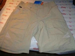 women's $60 Columbia sand 32w semi stretch waist omni wick shade shorts zip fly - Picture 1 of 5