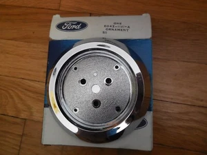 NOS 1980-1991 Ford LTD Wheel Cover Ornament Center Cap E0AZ-1141-A - Picture 1 of 2