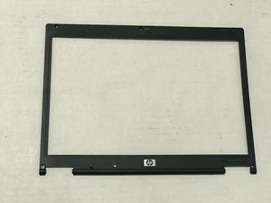 HP/COMPAQ ELITEBOOK 2510P OEM 12.1"LCD TRIM BEZEL, 451733-001 - Picture 1 of 3