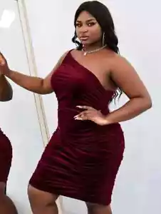 "Vestido ceñido al cuerpo de terciopelo fruncido al hombro" para mujer ""2XL (16)" ""3XL (18)" más un hombro - Imagen 1 de 5