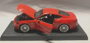 MAISTO RED 2015 Ford Mustang GT 5.0 1/24 Scale Diecast - Picture 1 of 6