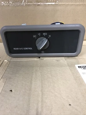 96-00 CHEVROLET TAHOE GMC YUKON REAR A/C HEATER CONTROL OEM 16209335 - Image 1 of 2