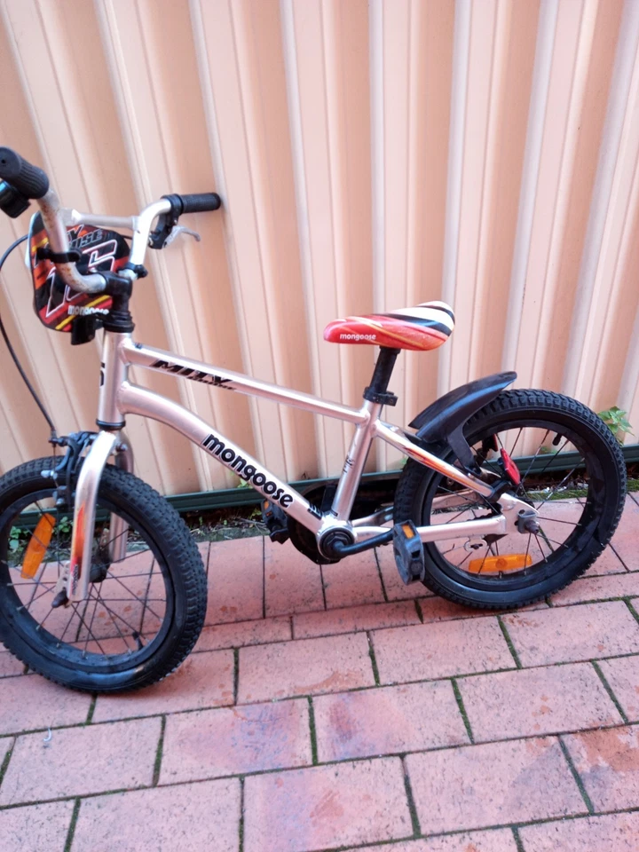 Mongoose Mity goose Kids Bike. 16" frame. - image 1 of 3