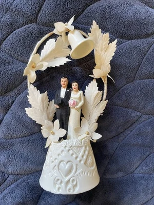 Vintage Wedding Cake Topper Bride and Groom with Floral Arch 1945 Made In USA - Image 1 of 4