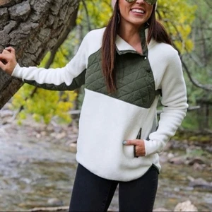 Abercrombie & Fitch Fleece Pullover White Green Puffer Size Small Snap-Up - Picture 1 of 9