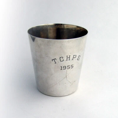 Julep Cup Manchester prata esterlina mono TCHPS 1955 - Imagem 1 de 4