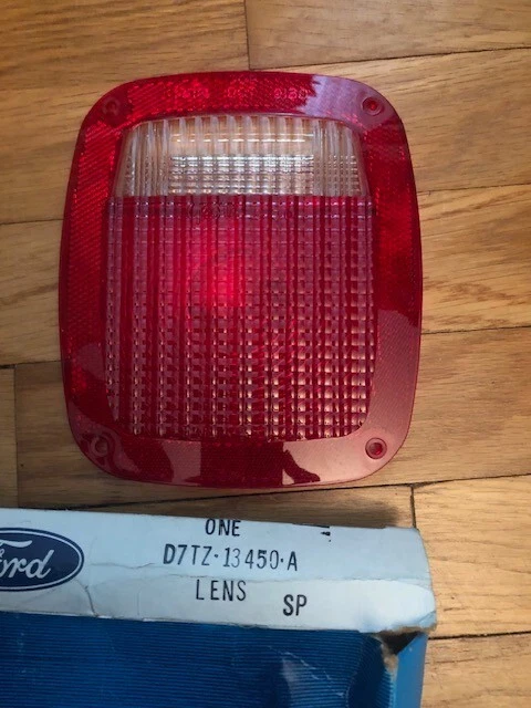NOS 1977-1979 Ford F100 F250 Tail Lamp Lens D7TZ-13450-A - Image 1 of 1