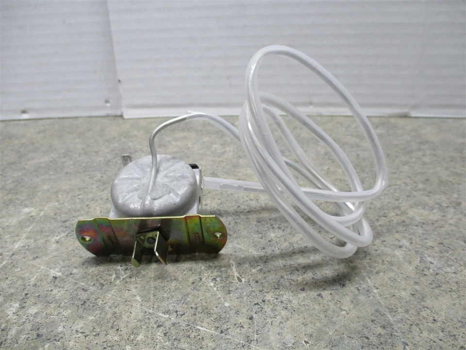 MAGIC CHEF REFRIGERATOR THERMOSTAT PART # 68601-6 - Image 1 of 1