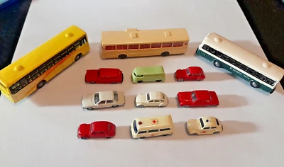 lot 12 véhicules échelle N 1/160 - 3 bus - 7 voitures - 2 fourgons - décors - Photo 1/4