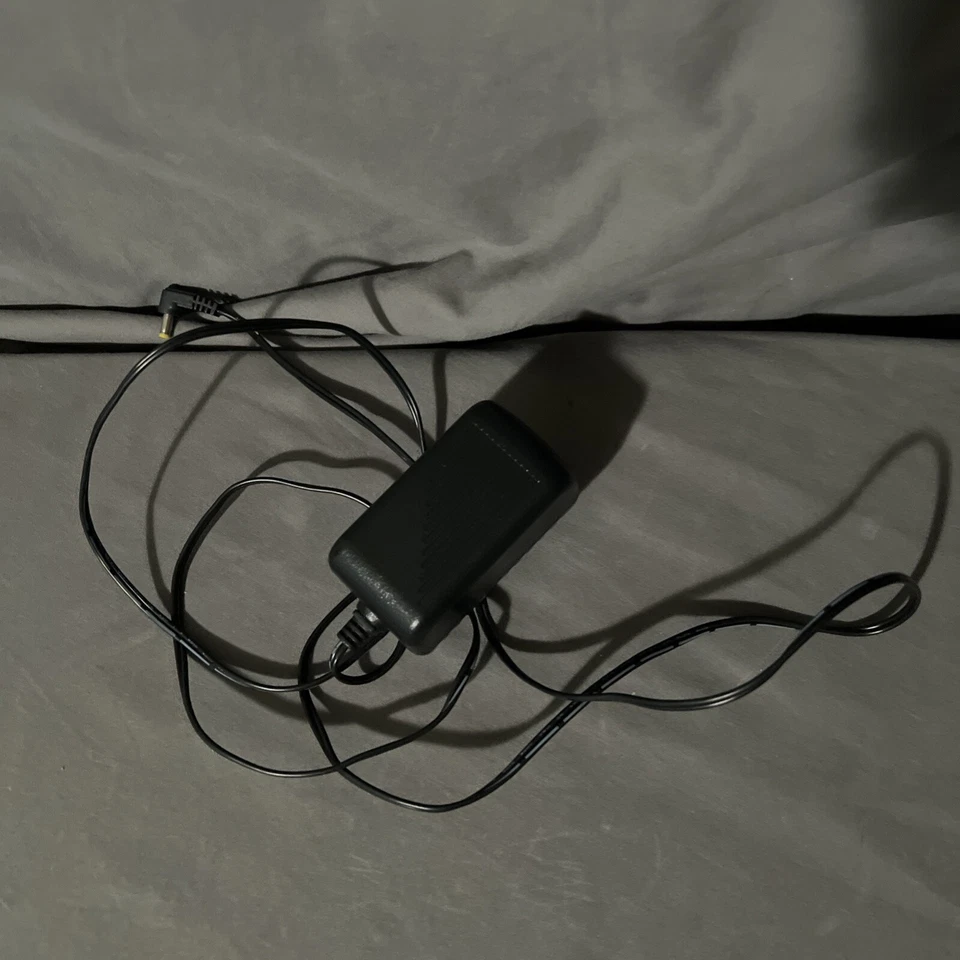 Nixplay 12" Wi-fi Cloud Digital Photo Frame W12A Power Adapter Only - Image 1 of 1