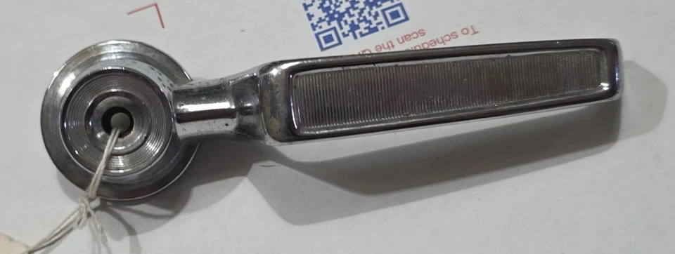 Manija de puerta interior original para Dodge Dart 1965 Foto 1 de 4