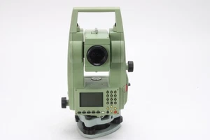 Leica TCR702 Reflectorless Total Station 667443 With GDF111-1 Base - Fair - Picture 1 of 9