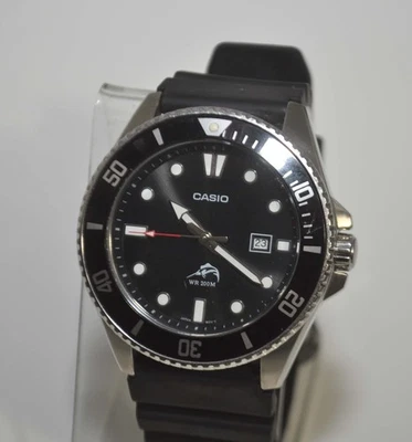 Casio Marlin Men MDV-106 Diver Black Dial Date 44mm Rubber WR  200m Quartz Watch - Image 1 of 4