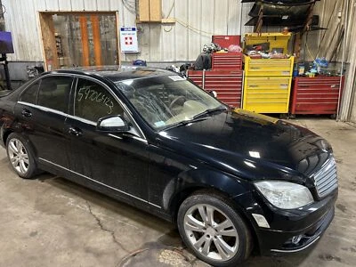 Б/у стартер подходит: 2008 Mercedes-Benz Mercedes c-class 204 тип GLK350 AWD - Изображение 1 из 4