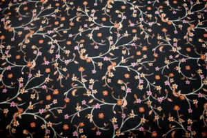 SEW DE VINE - FLOWERING VINES IN ORANGE AND PINK ON BLACK - 100% COTTON FABRIC - Picture 1 of 3