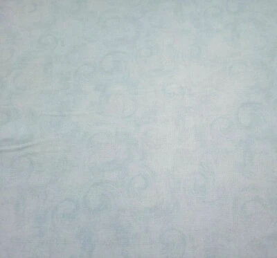 All About Boys BTY DBJ Acolchado Tesoros Tonal Bebé Azul Licuadora Remolino Foto 1 de 3