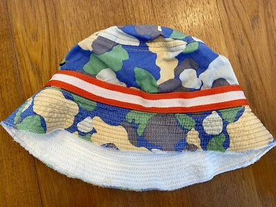 Boys size 7-10 years Mini Boden Camo Cotton Bucket Hat 7 8 9 10 Foto 1 de 4