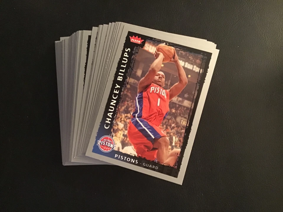 2008-09 FLEER Basketball Base Singles You Choose ONE Card - Image 1 of 1