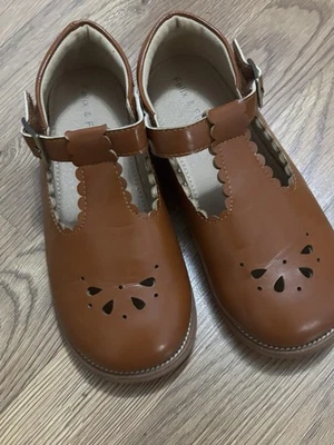 Felix & Flora Brown Leather - Image 1 of 3