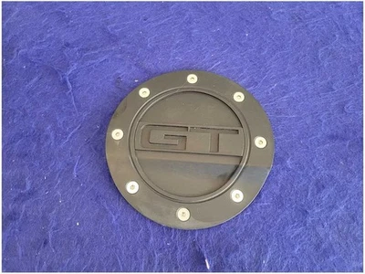 2015-2023 Ford Mustang GT S550 Aftermarket Gas Cap Fuel Cover Trim 2749 — 第 1/4 张图片