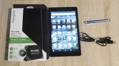 AMAZON FIRE HD 8 TABLET 16GB 8TH GENERATION & ACCESSORIES & GOOGLE PLAY - Image 1 of 4