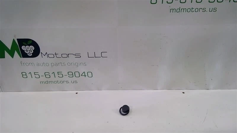 NISSAN MURANO 2018-2021 MUCHOS MODELOS GANCHO MALETERO RED 84937-6P100 Foto 1 de 4